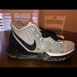 kyrie 5s oreo
